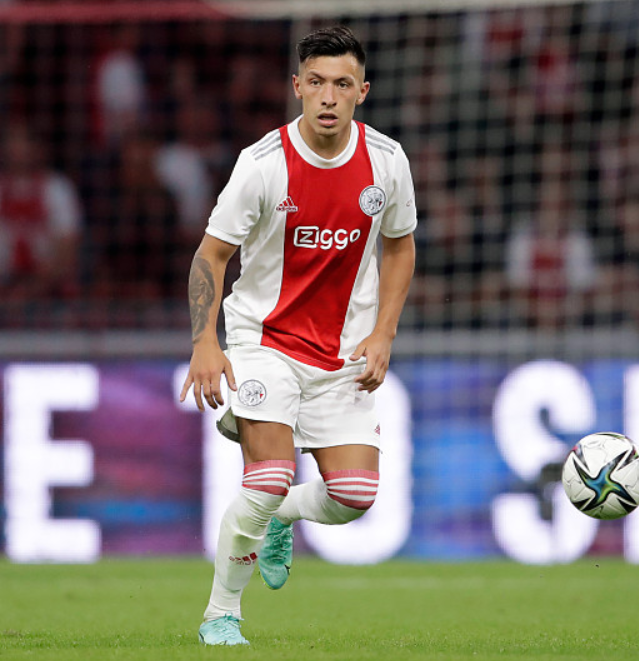 包含夏洛特黄蜂转会期再遭质疑；志在荷甲名次提升；更衣室稳定；年轻球员得到机会的词条