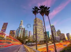 洛杉矶湖人训练开放日，今晚扳平良机引欢呼，NBA常规赛在即，阵容厚度经受考验的简单介绍